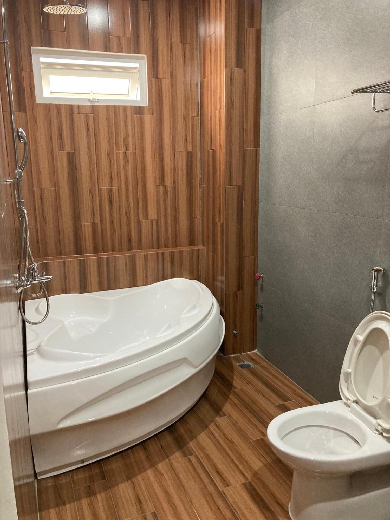 Hotel Nguyen Thai Ii *